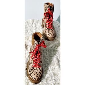 Universal Thread Animsl Print Boot Size 7 Red Laces  Cabincore Back-to-School